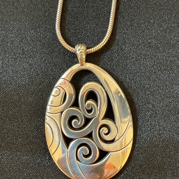 Brighton Silver Swirl Oval Pendant Necklace with Matching Earrings - Picture 4 of 9